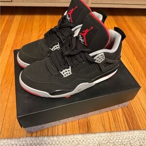 Men’s Retro Jordan 4’s Bred